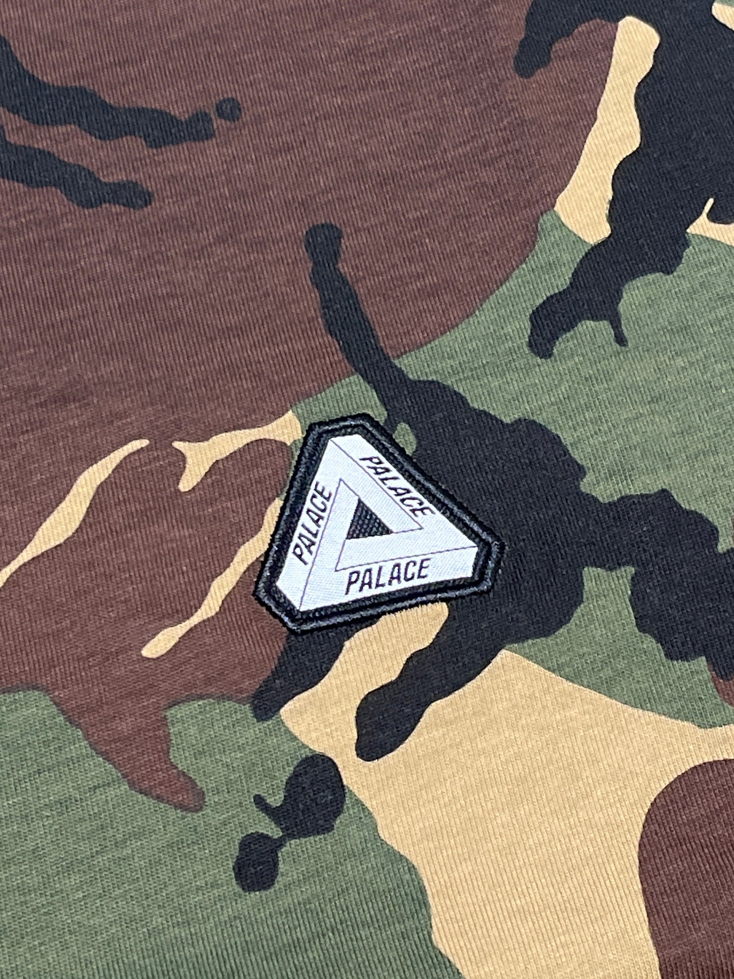 Palace Sofar Tee Camo Green