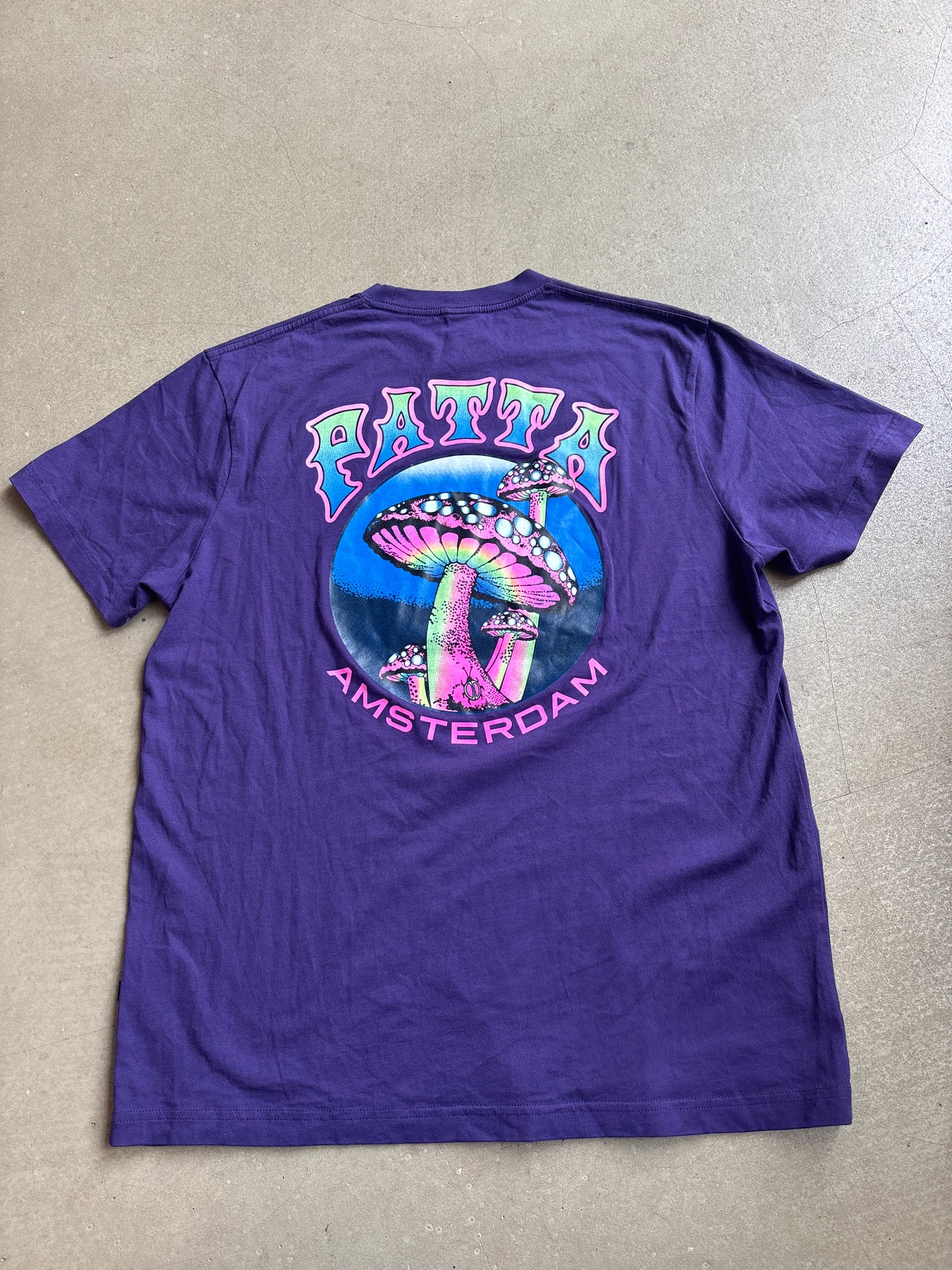 Patta Amsterdam Acid Mushroom Print Tee Purple L