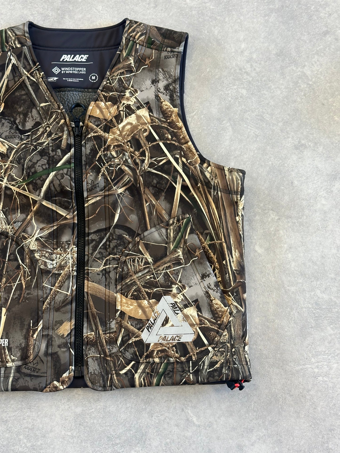 Palace GORE-TEX Windstopper Vest Realtree Max 7