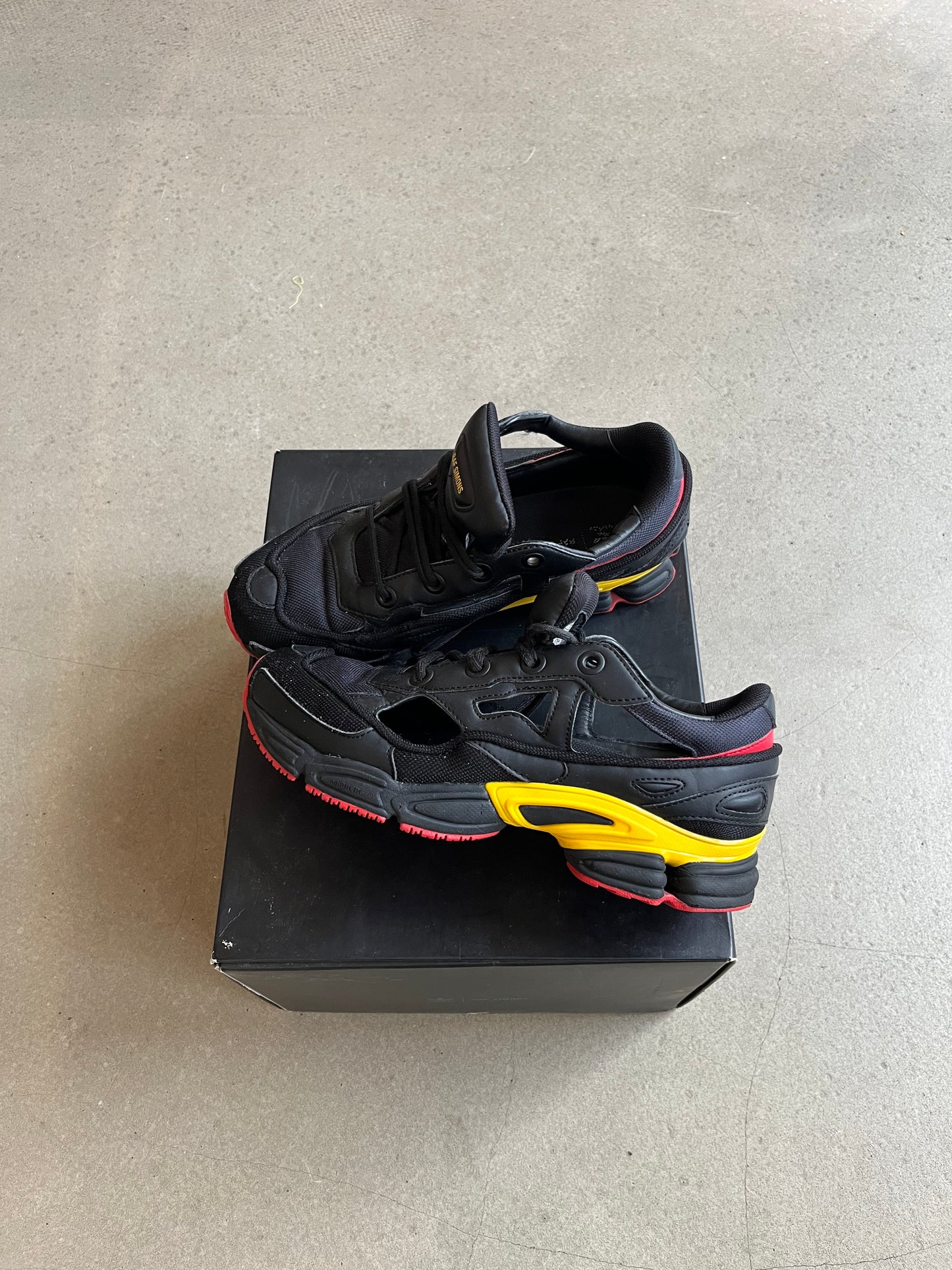 RAF Simons X Adidas Ozweego Replicant Black 43,5