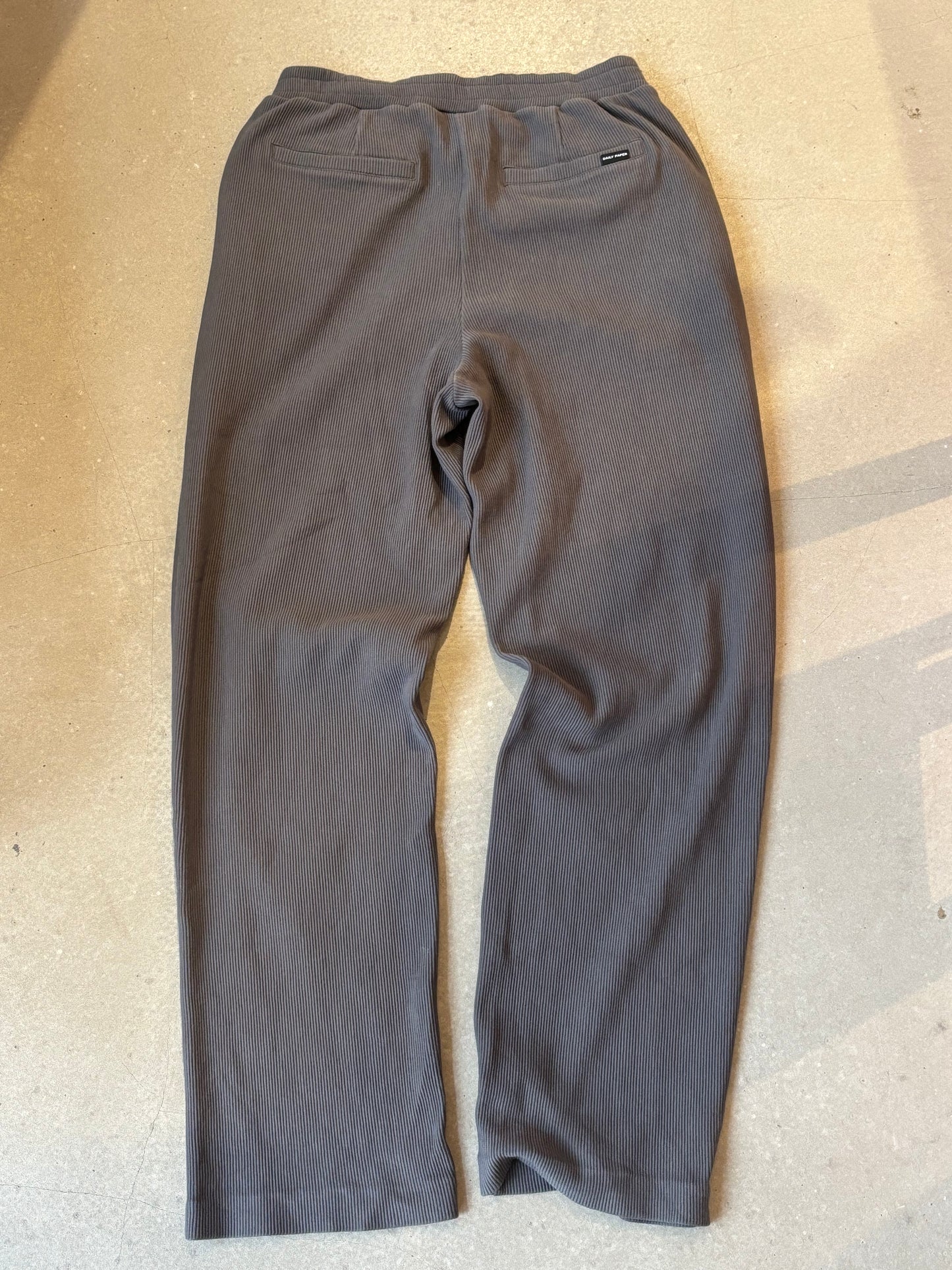 Daily Paper Grey Trousers L