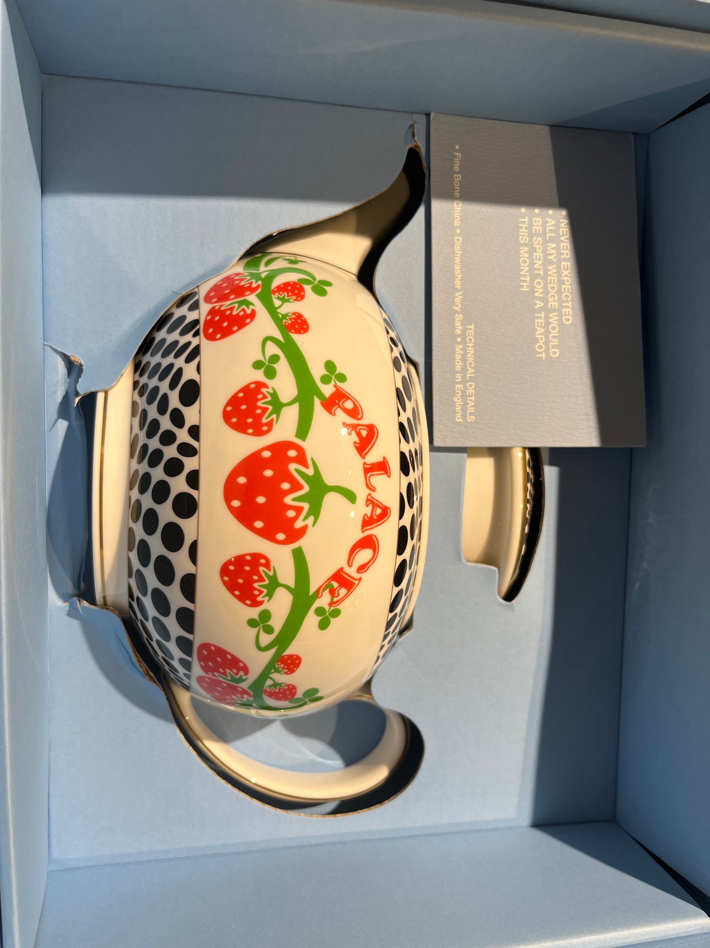 Palace x Wedgwood Tea Pot White