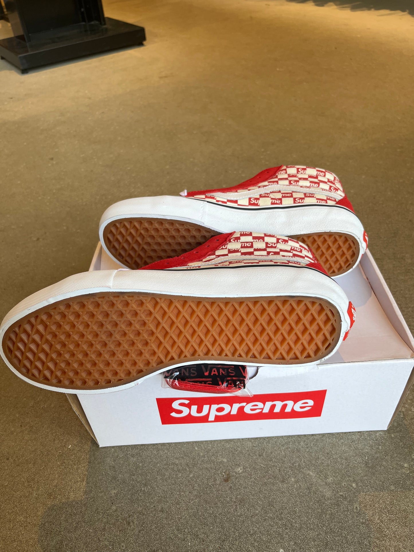 Vans Sk8-Hi Supreme Red Checker Logo EU 41
