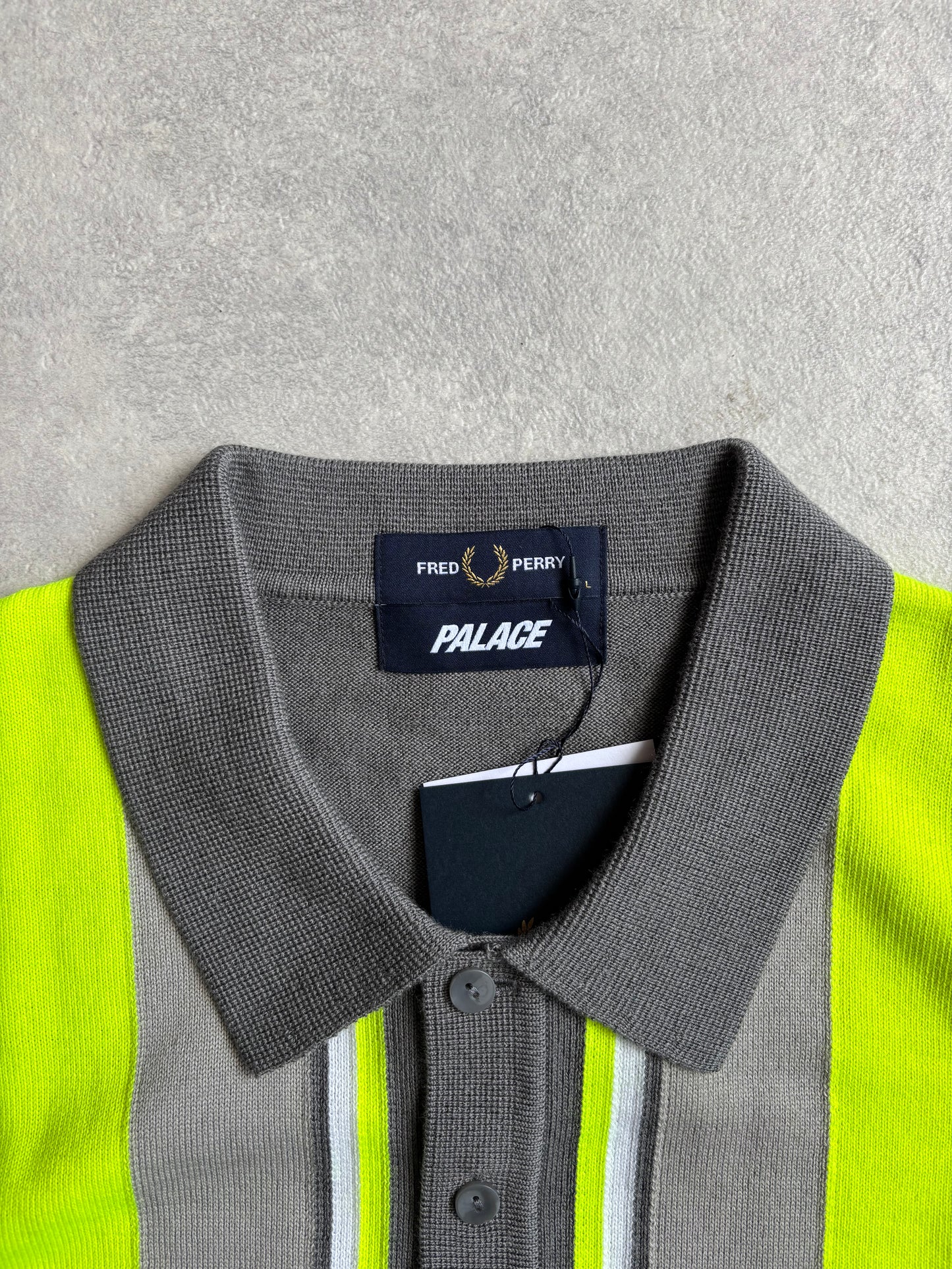 PALACE FRED PERRY GEBREID SHIRT MET LANGE MOUWEN FEATHER