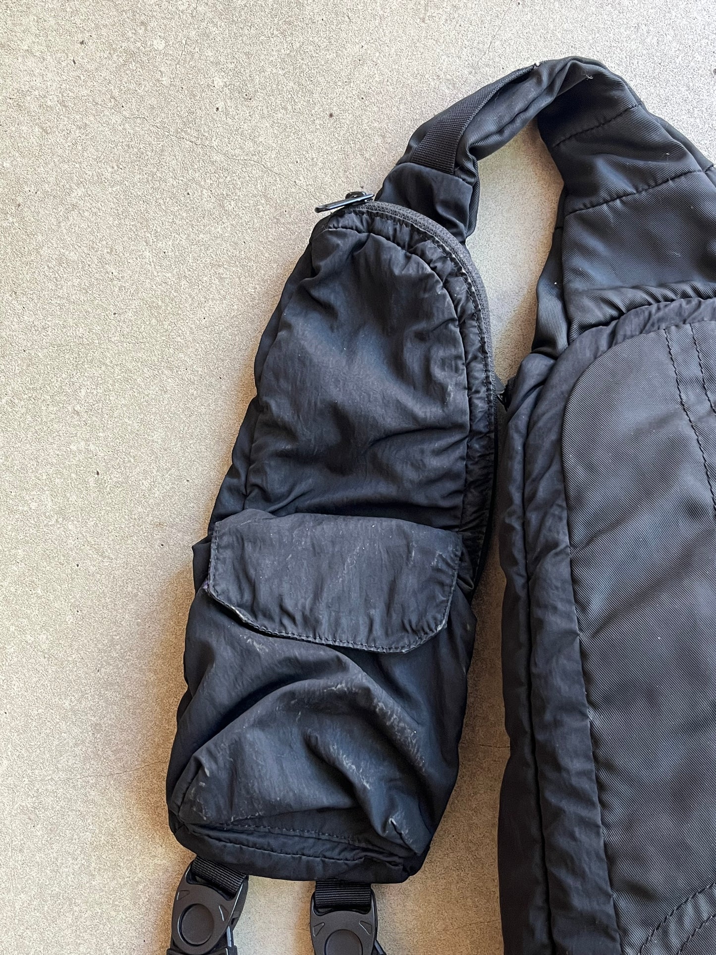 Stone Island Nylon Slingbag Black