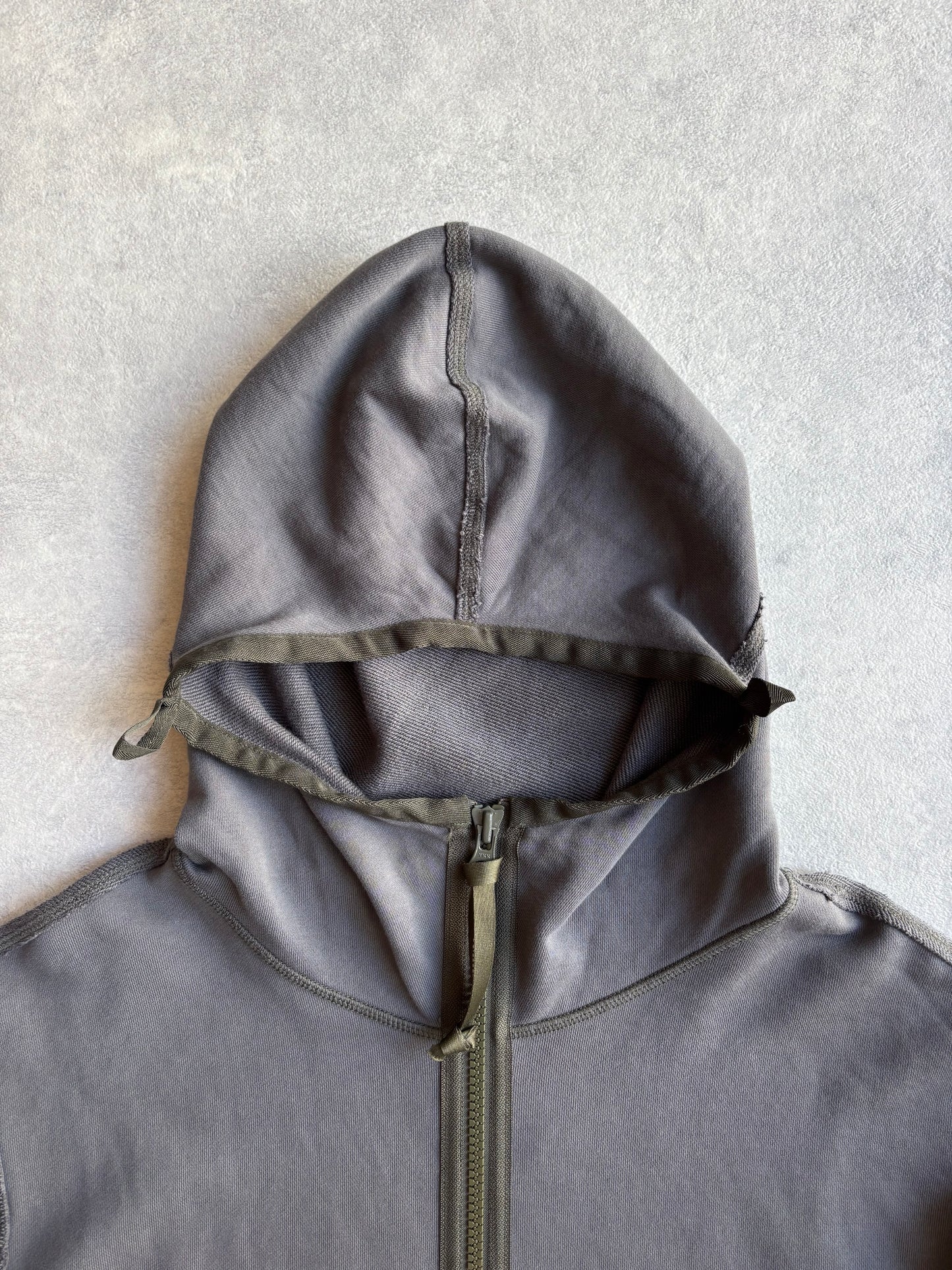 C.P. Company Zip Hooded Sweat Open Smoked Pearl