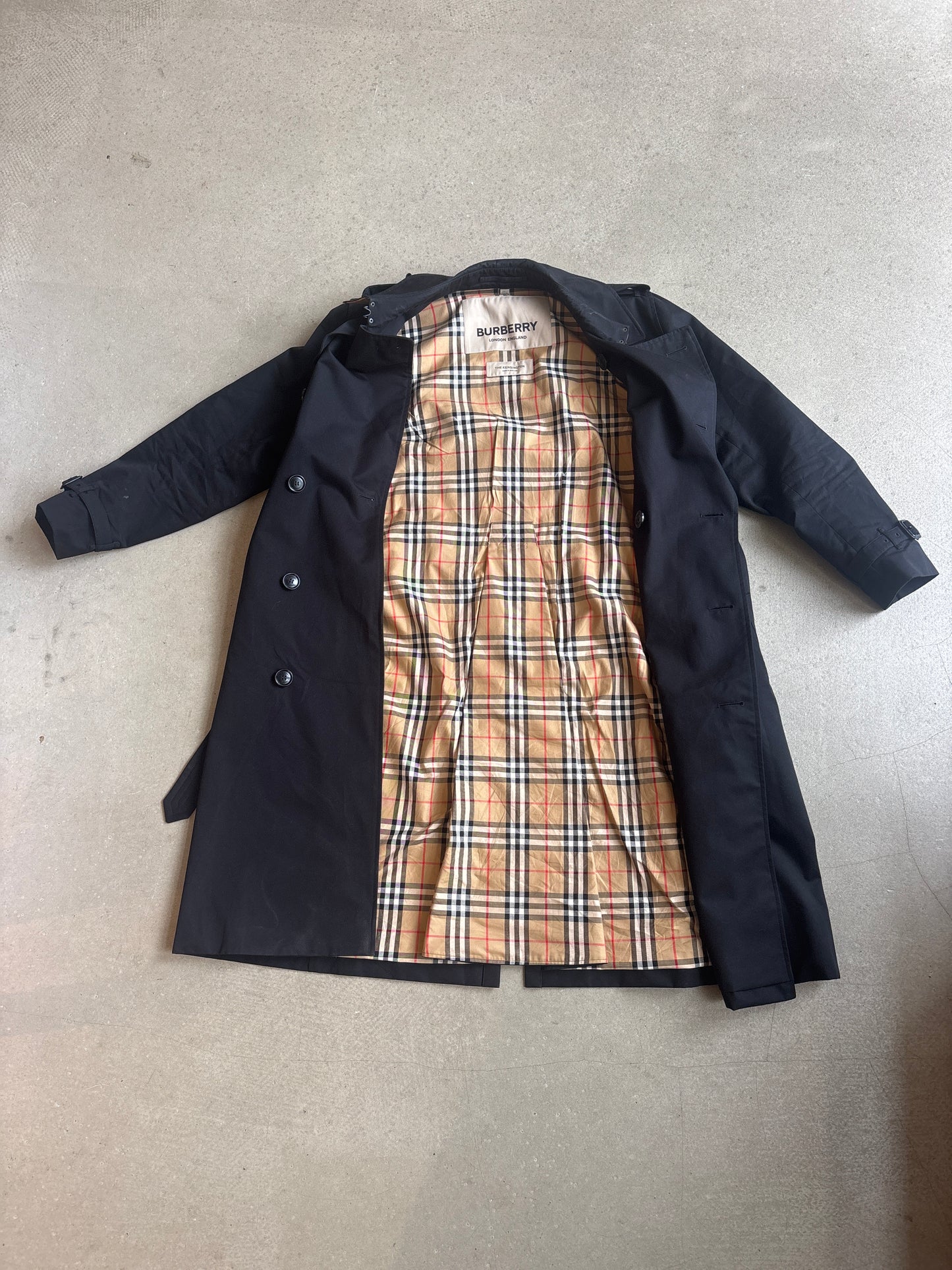 Burberry Kensington Overcoat Black L