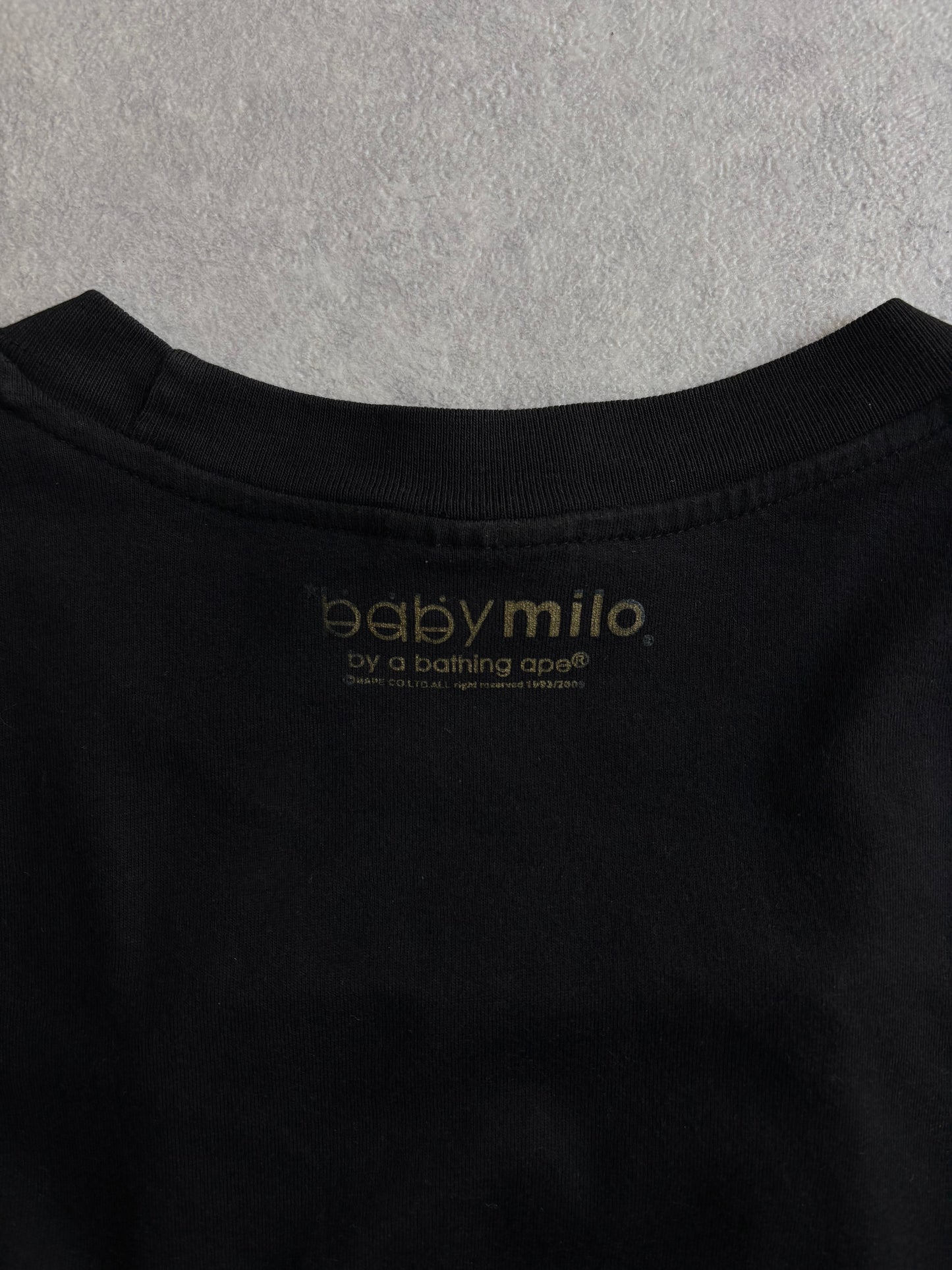 Baby Milo By a Bathing Ape / Spongebob Size L