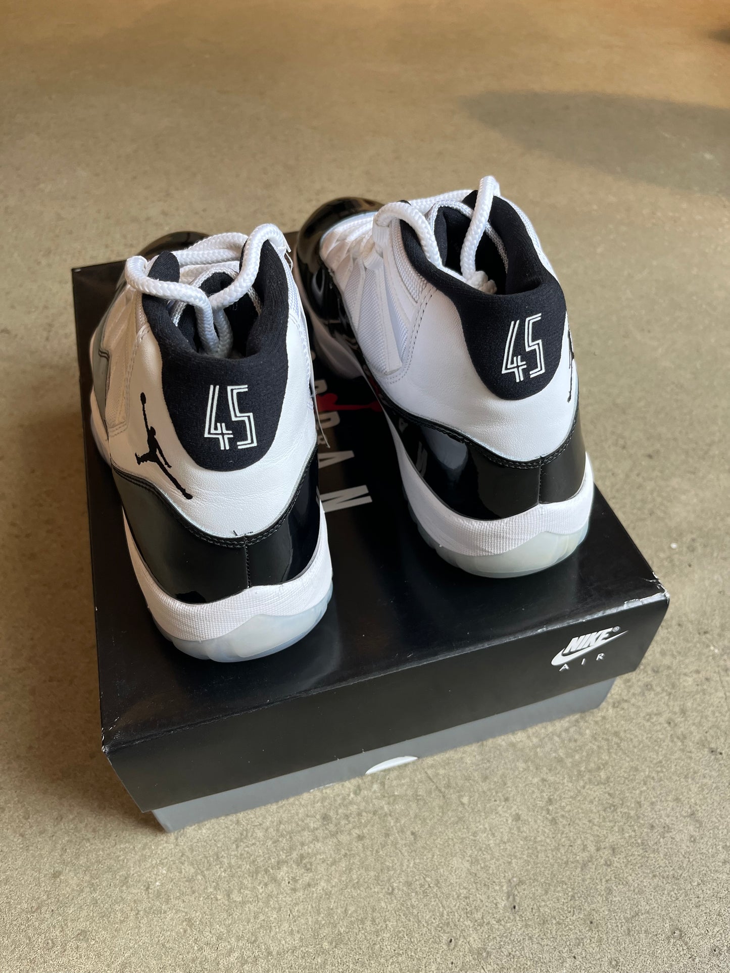 Jordan 11 Retro Concord EU 43