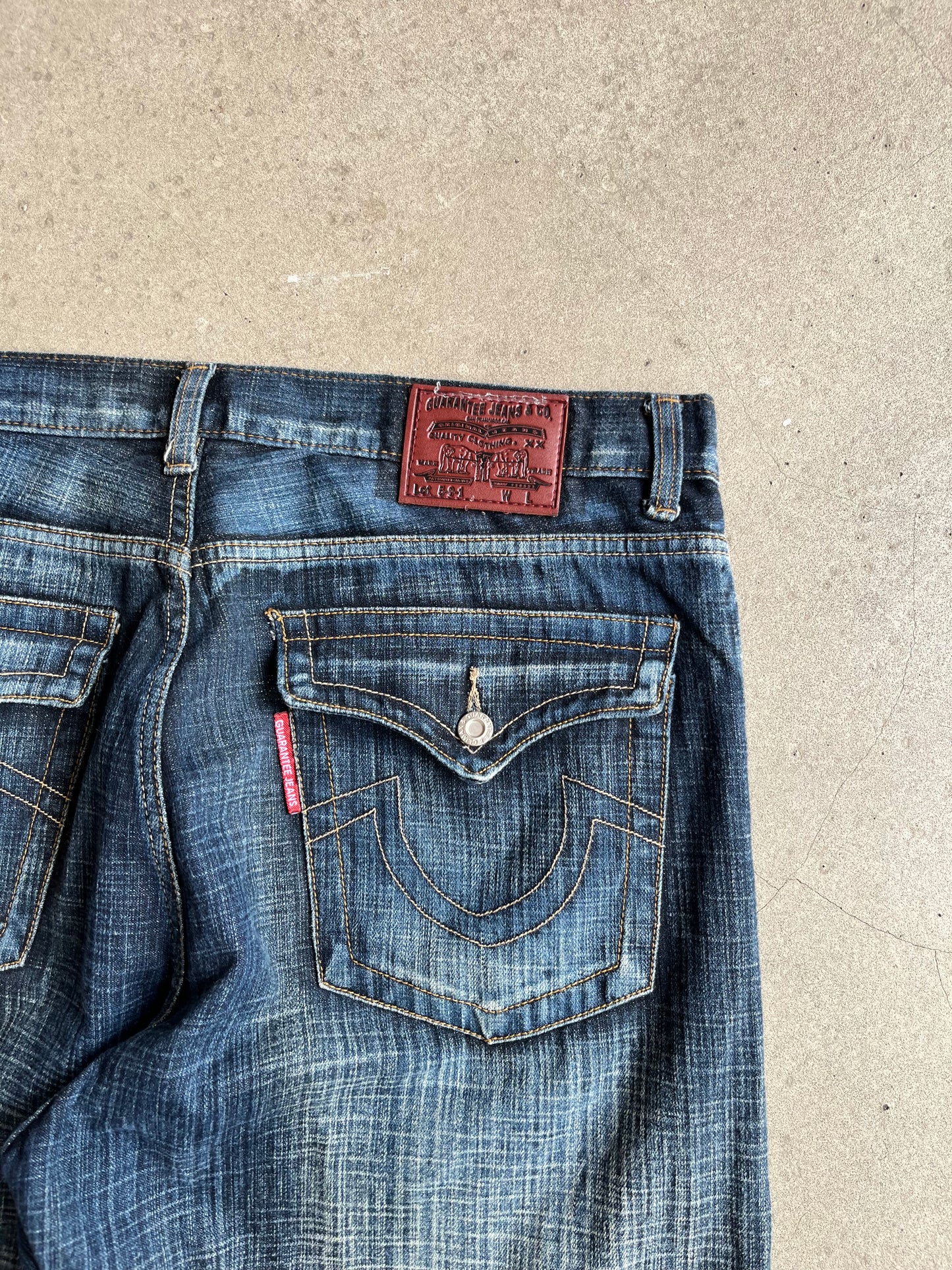 Guarantee Jeans Size 42