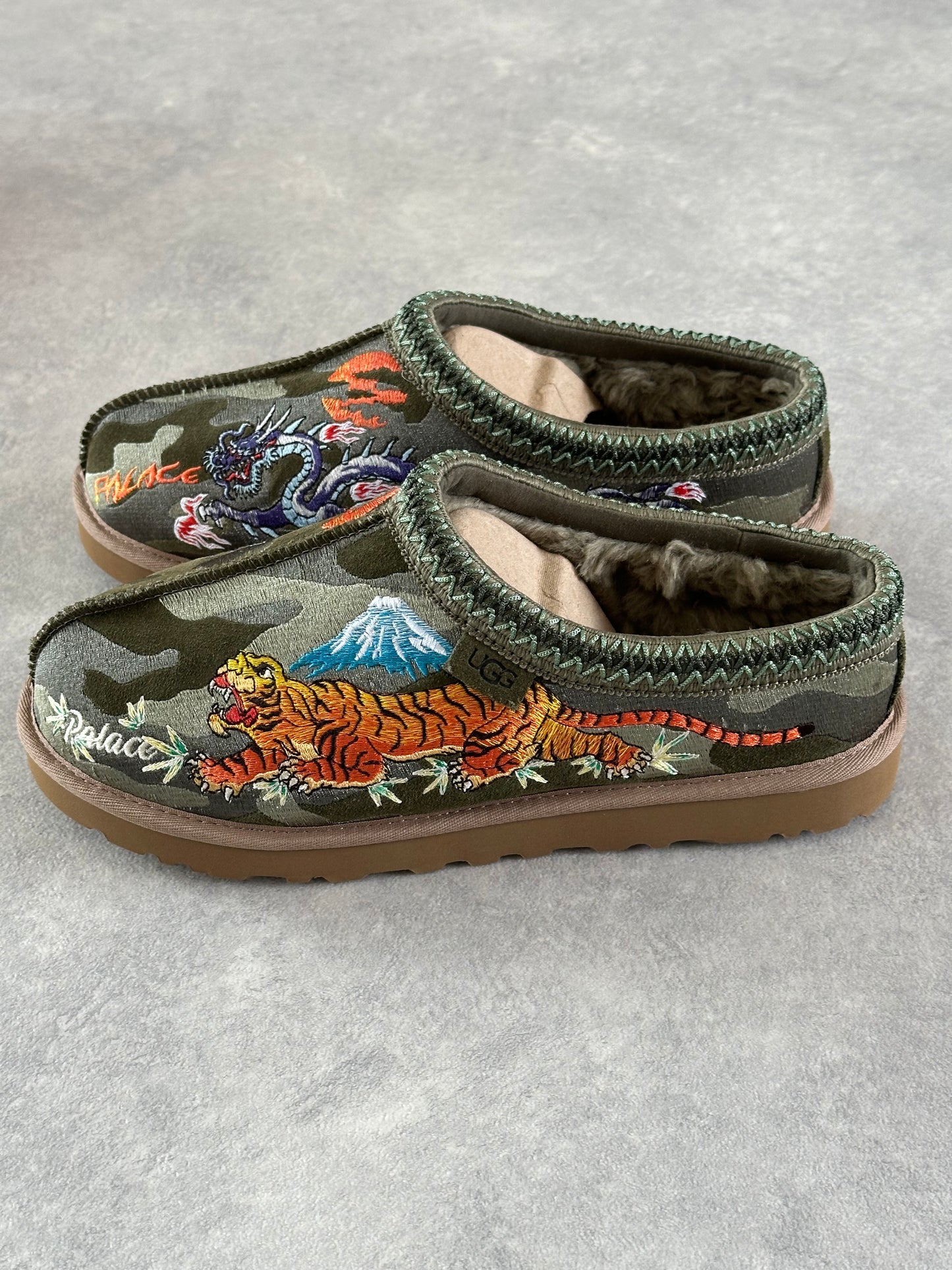 Palace X Ugg Tasman size 9/10
