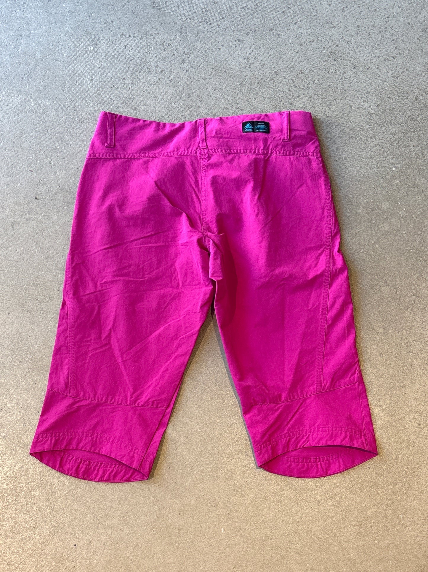 Vintage Nike ACG Shorts Pink Woman 8