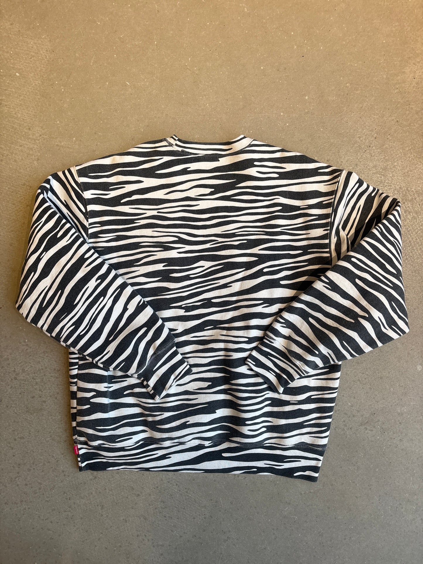 Supreme Box Logo FW 22 Crewneck Zebra Large