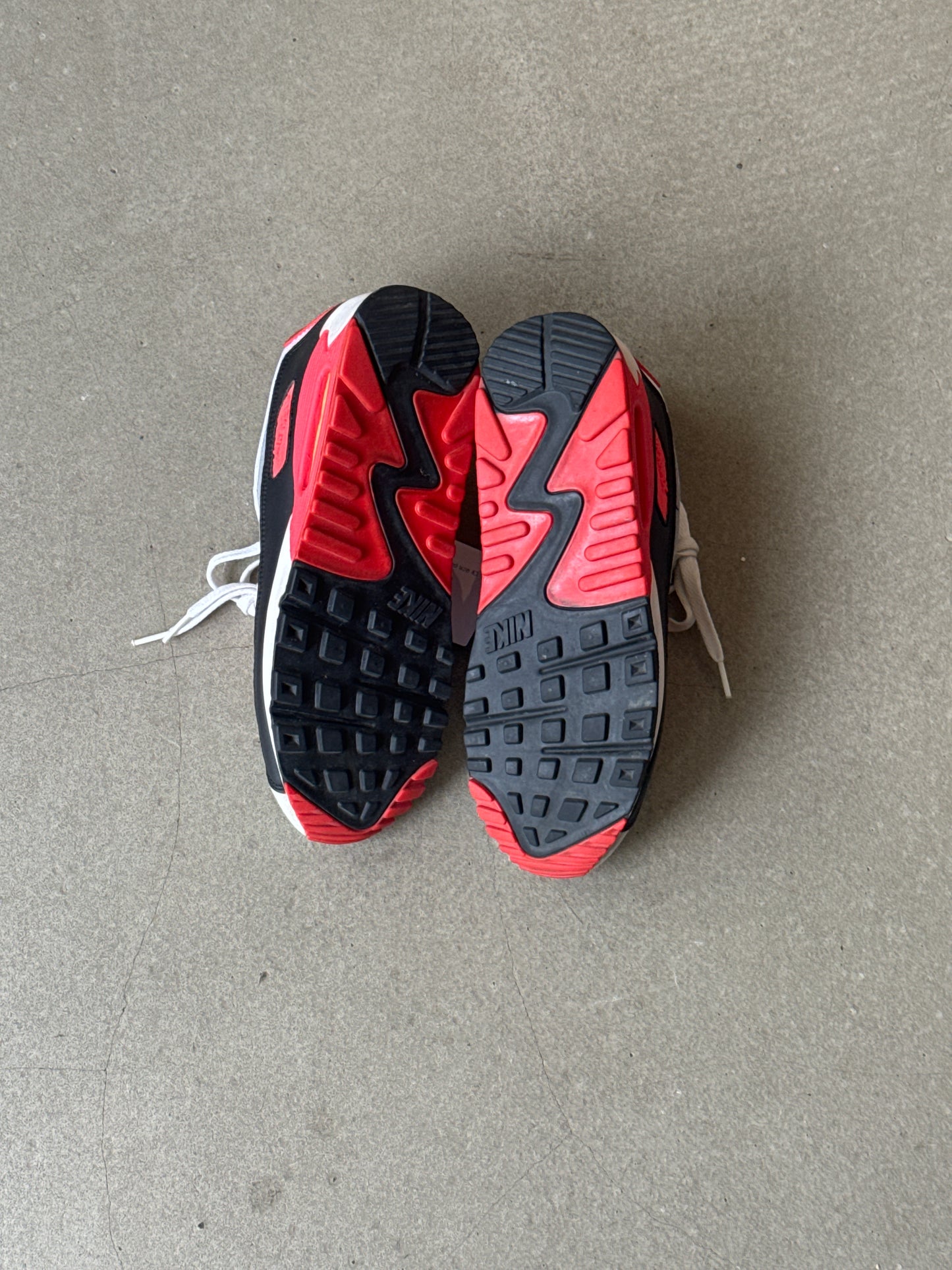 Nike Air Max 90 Infrared size 43
