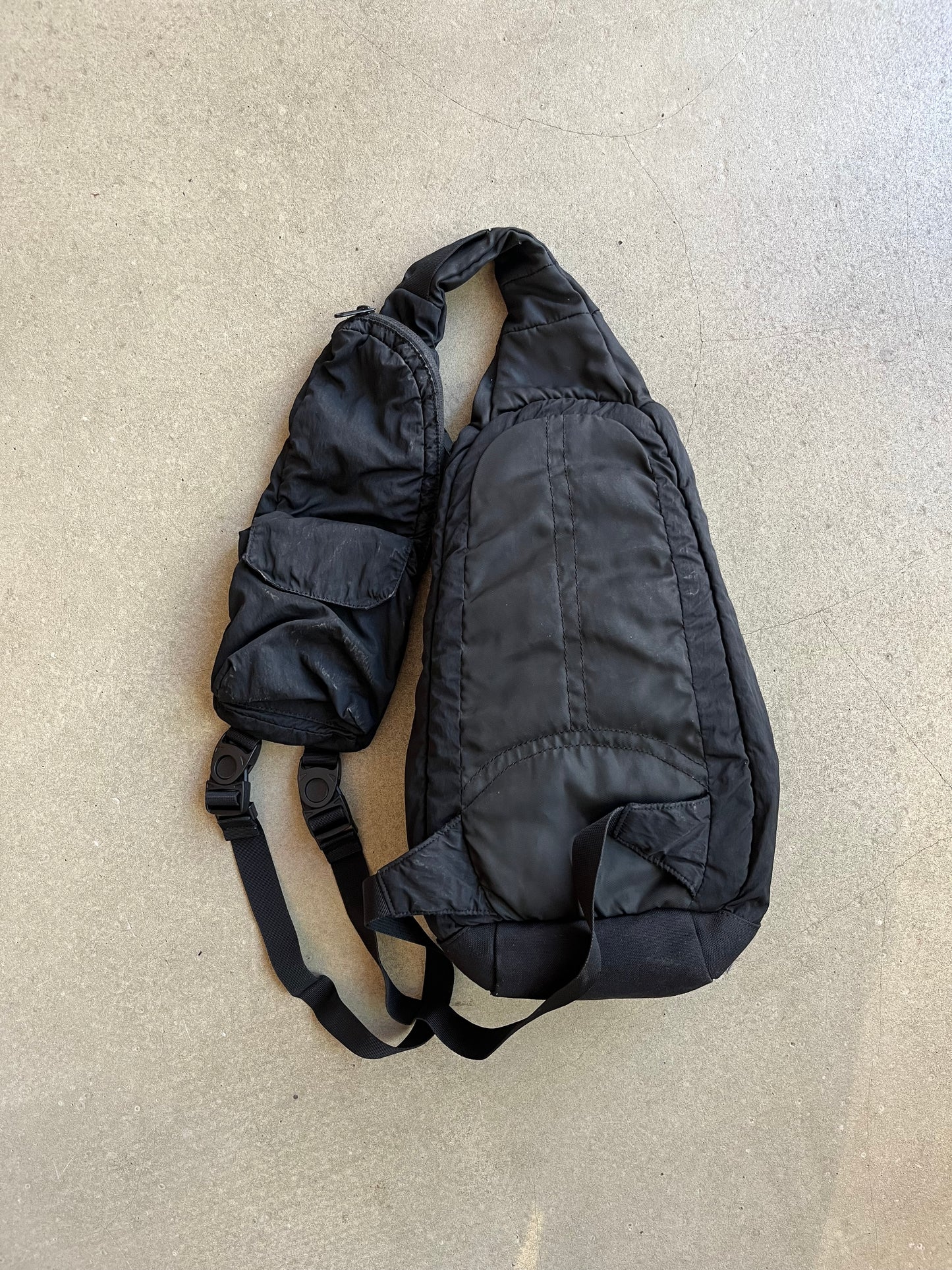 Stone Island Nylon Slingbag Black