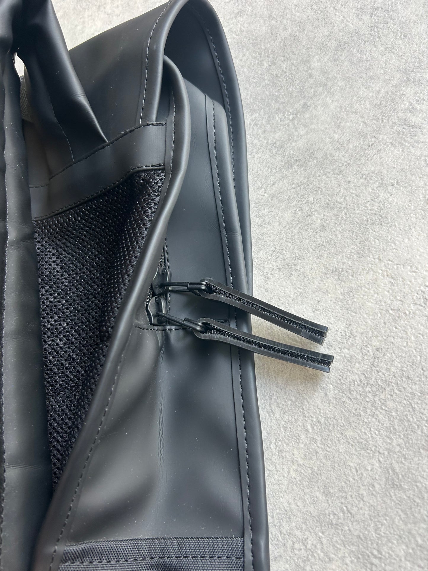 Rains Trail Rugzak Black