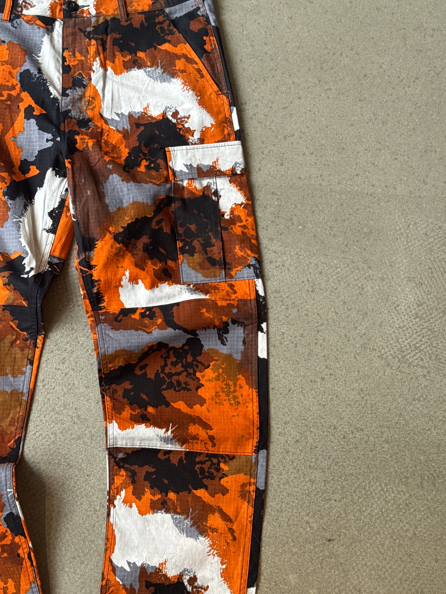 Patta Orange Camo Cargo L