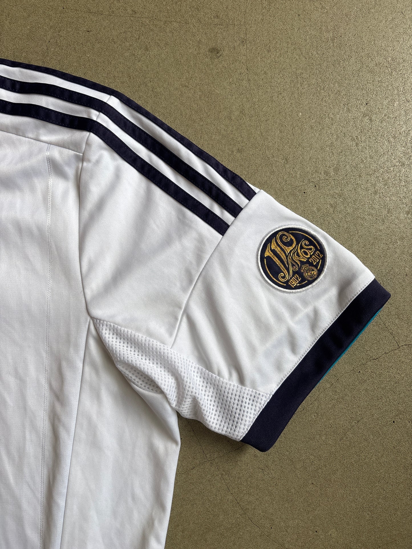 Adidas Real Madrid 1902-2012 110 Year Jersey White XL