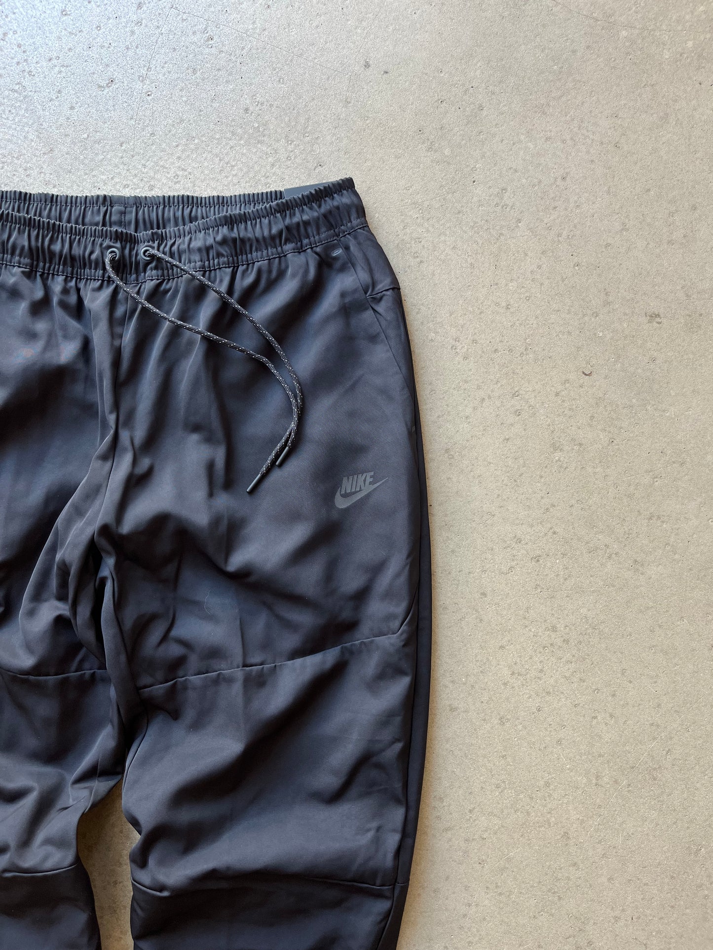 Nike Tech Water Repellent Pants Black L