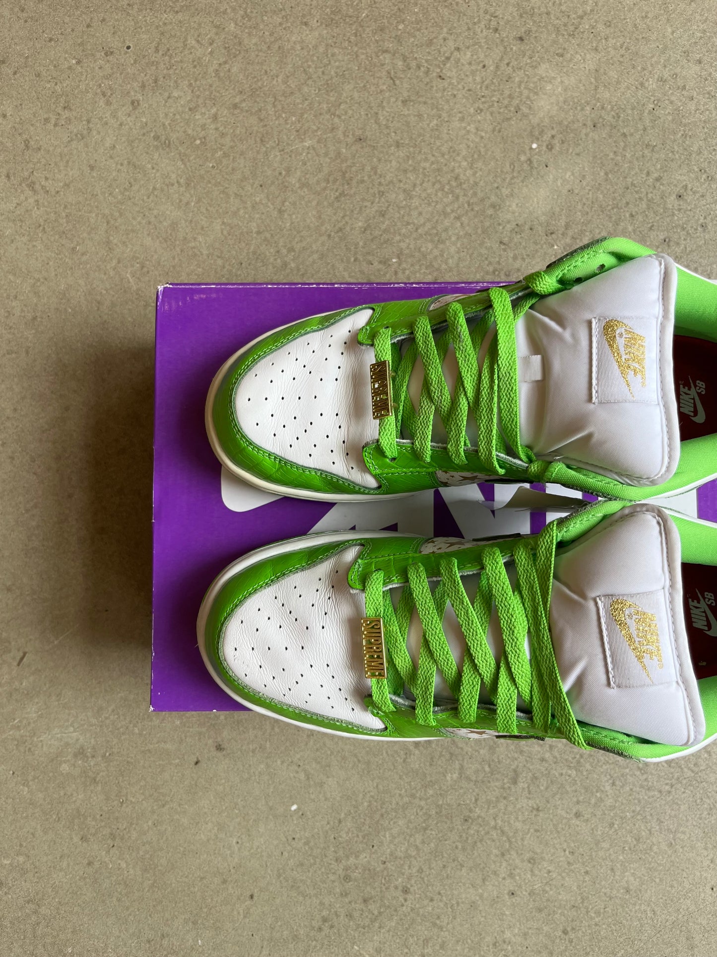 Nike SB Dunk Low x Supreme Stars EU 44
