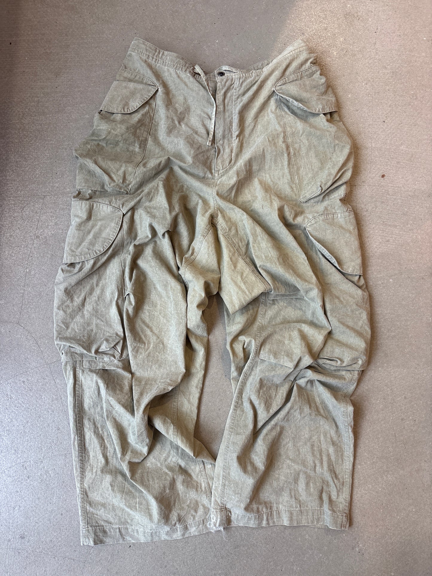 Entire Studio's Cargo L