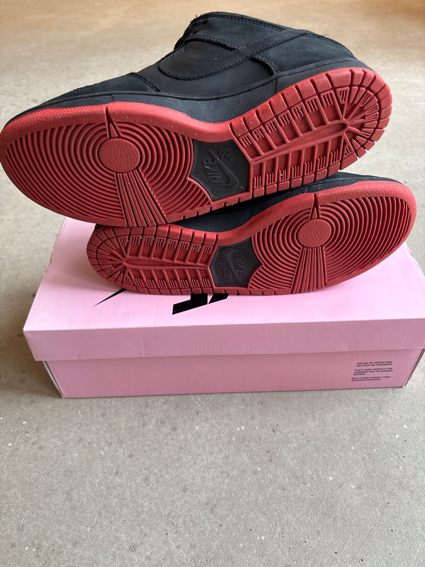 Nike Dunk Low Pro SB 'Black Pigeon' Size 42