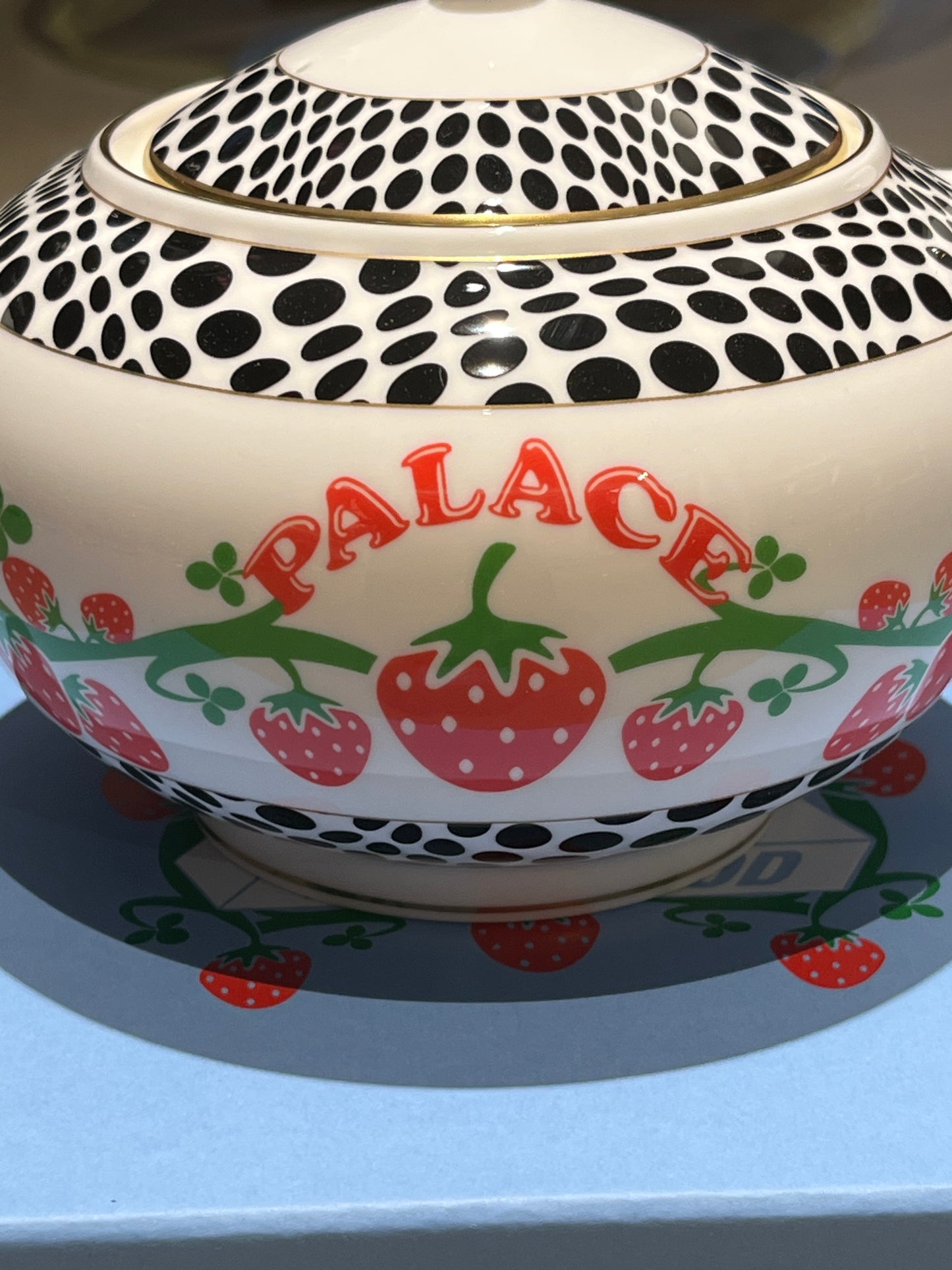 Palace x Wedgwood Tea Pot White