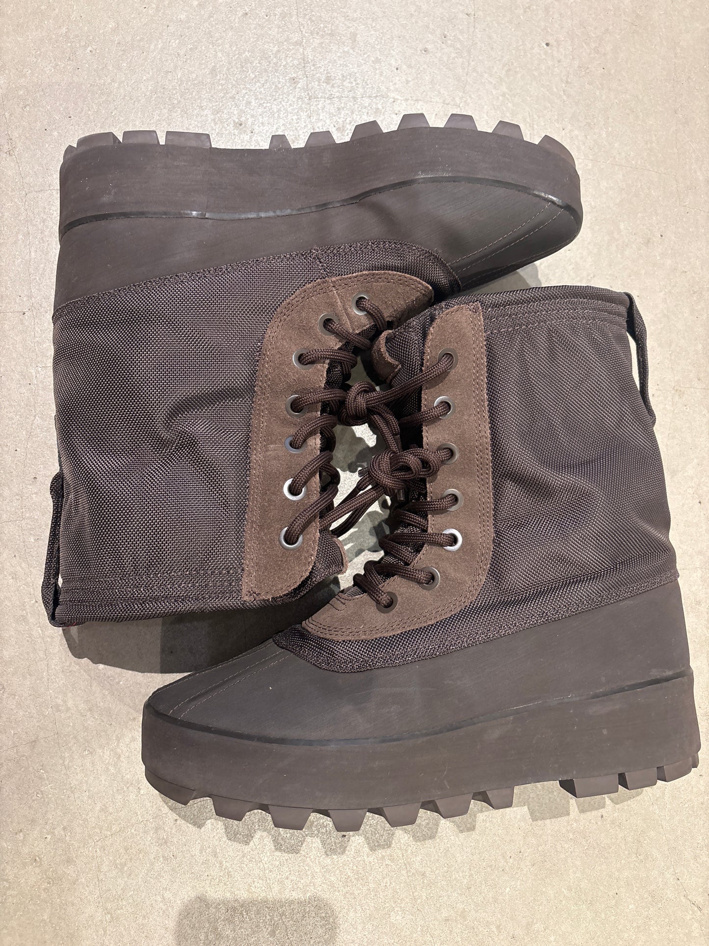 adidas Yeezy 950 Chocolate EU 44