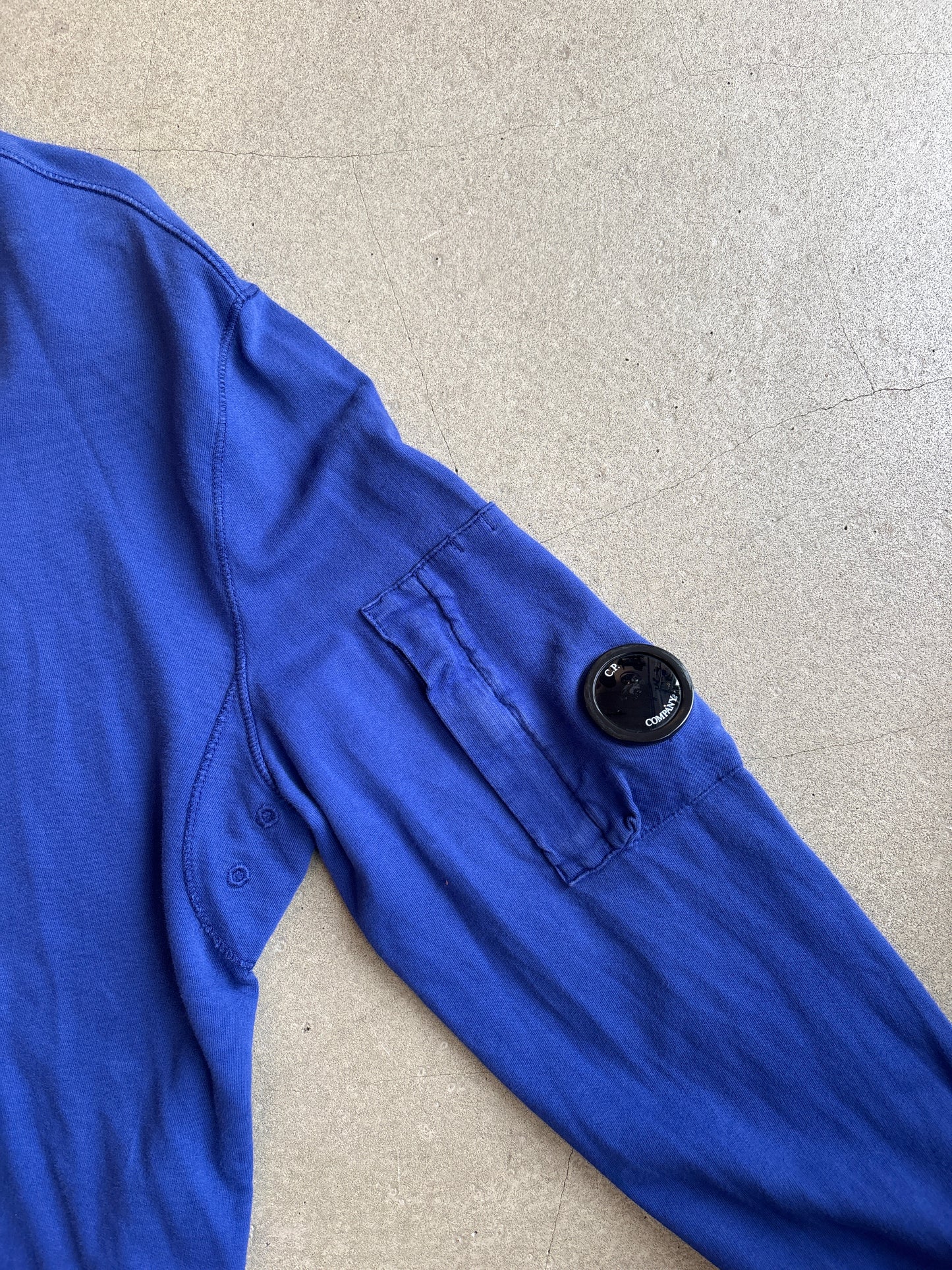 `C.P. Company Lens Roundneck Sweatshirt Blue L