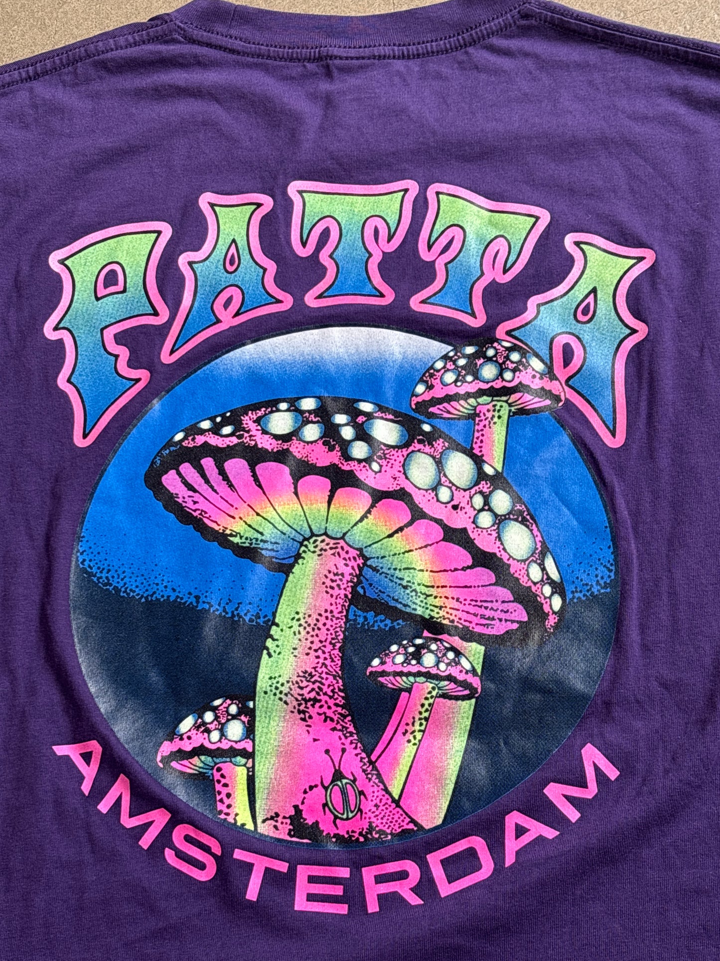 Patta Amsterdam Acid Mushroom Print Tee Purple L