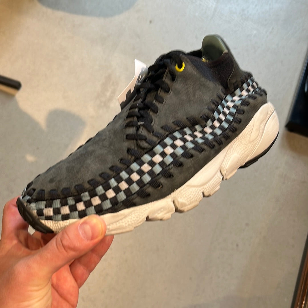 Nike footscape woven chukka black hotsell