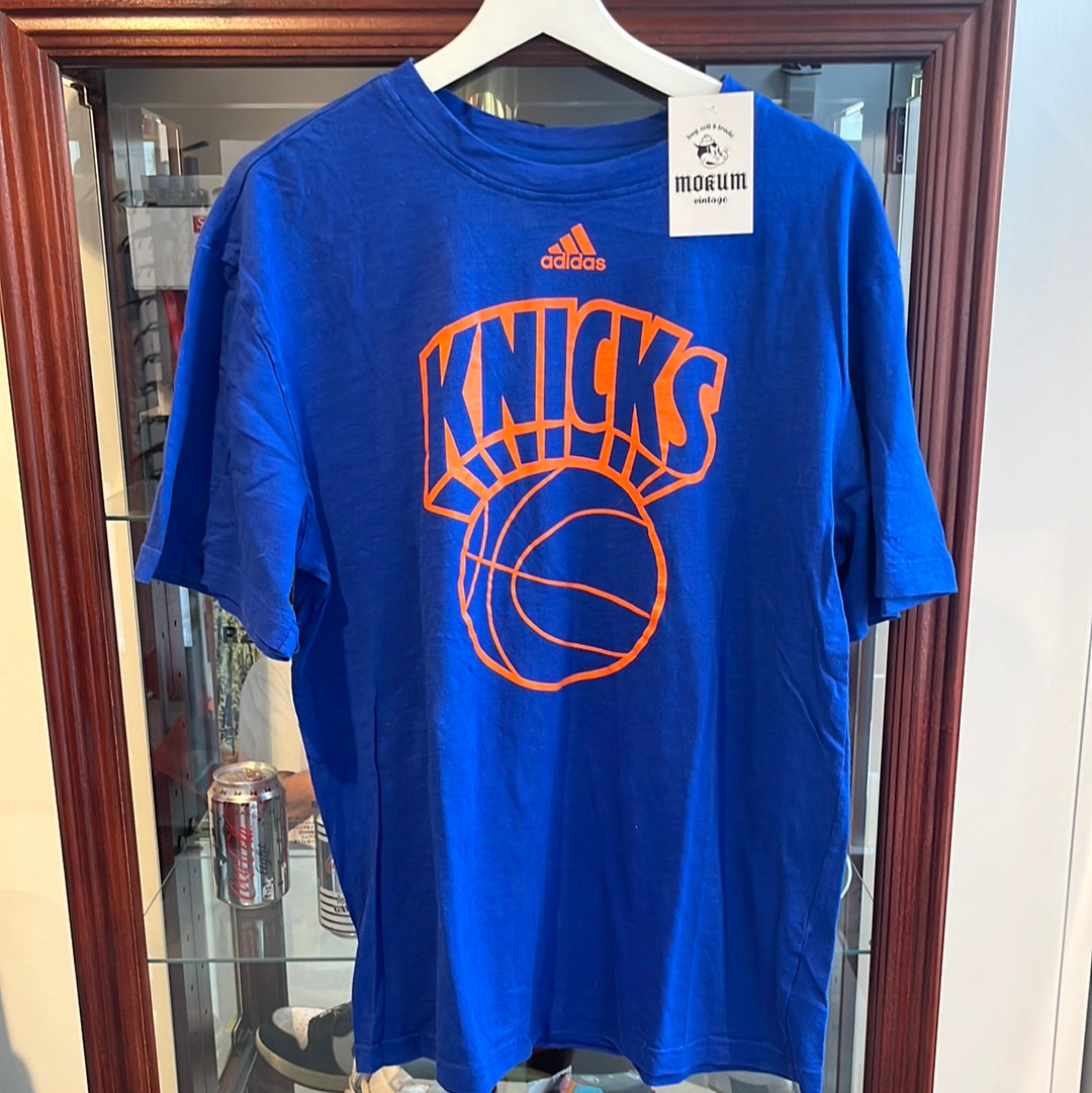 Knicks t hotsell shirt adidas