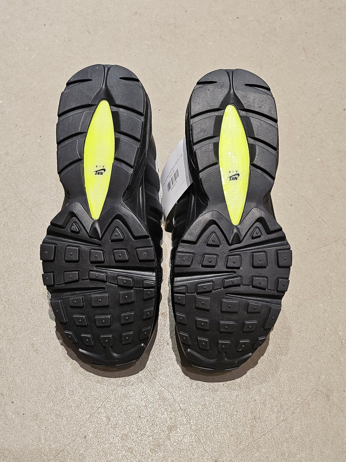 Nike Air Max '95 Black Volt EU 39