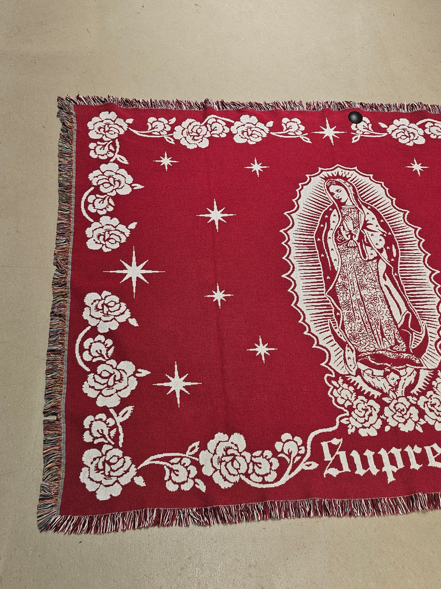 Supreme Tapestry Maria Red