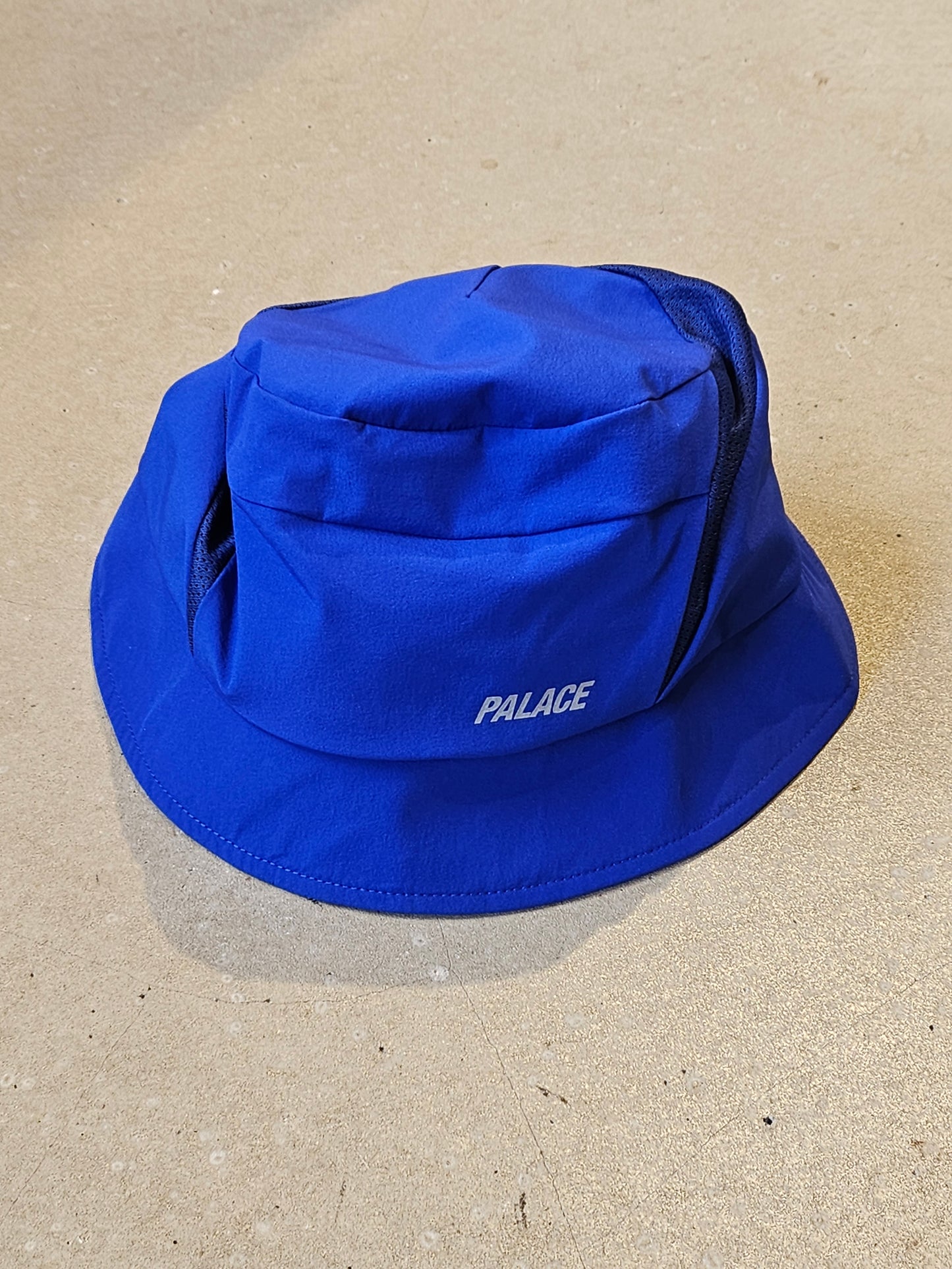 Palace Running Bucket Blue