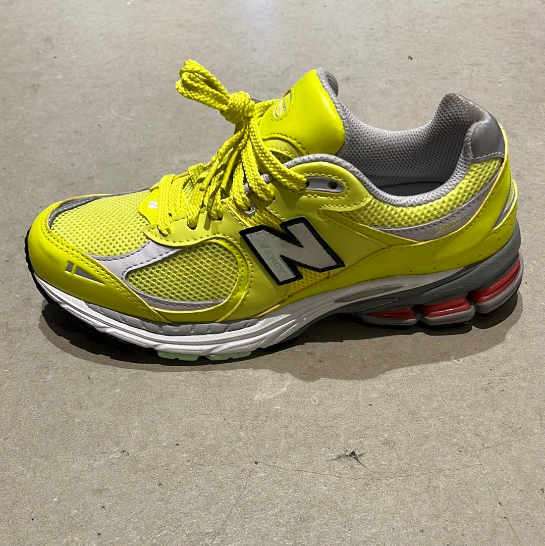 New Balance 2002R Sulphur Yellow 39.5