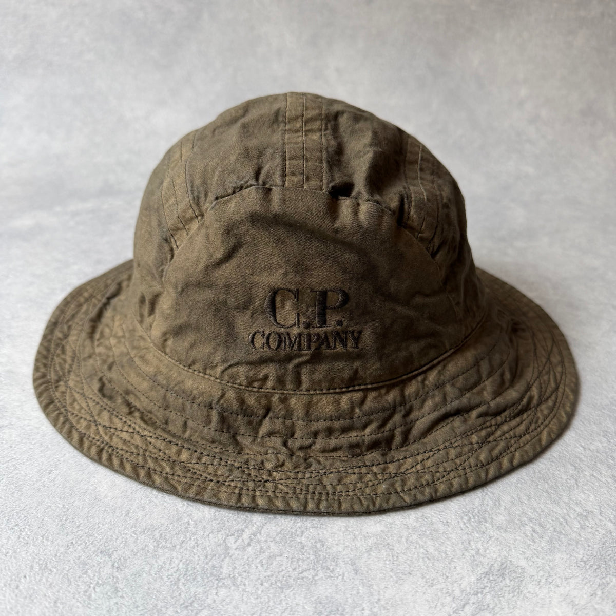 C.P Bucket hat Olive / Brown Size L