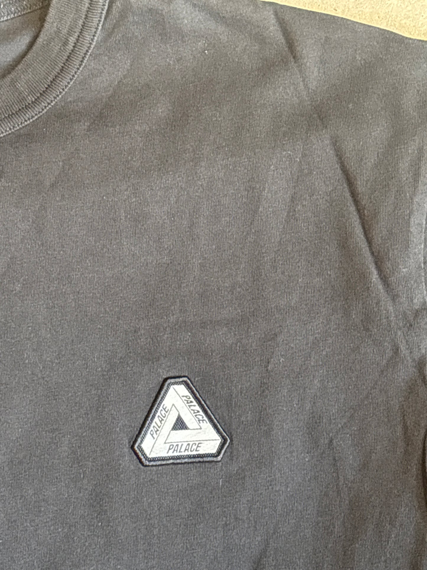 Palace Long Sleeve Triangle Logo M