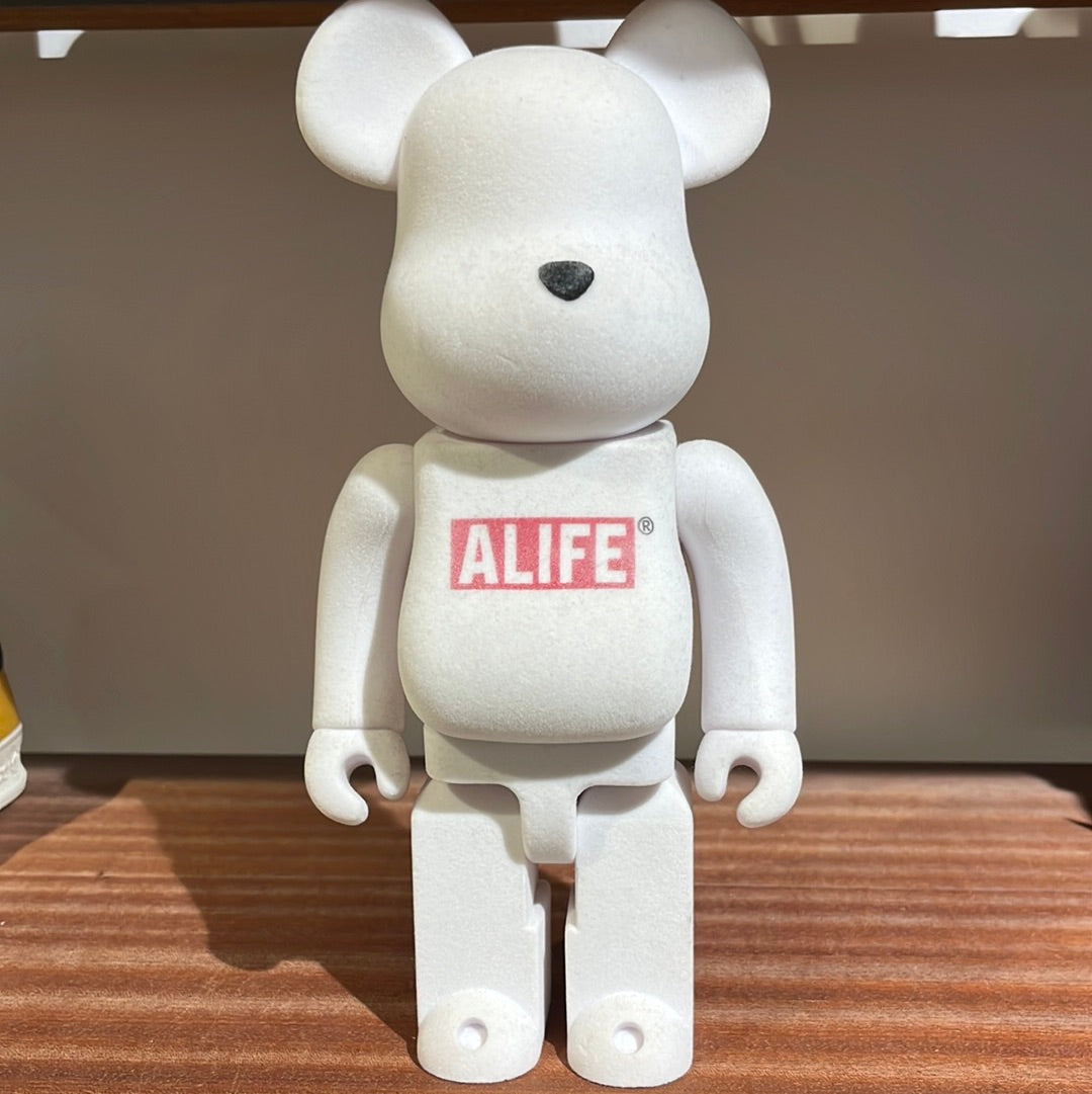 Bearbrick Alife 400% White