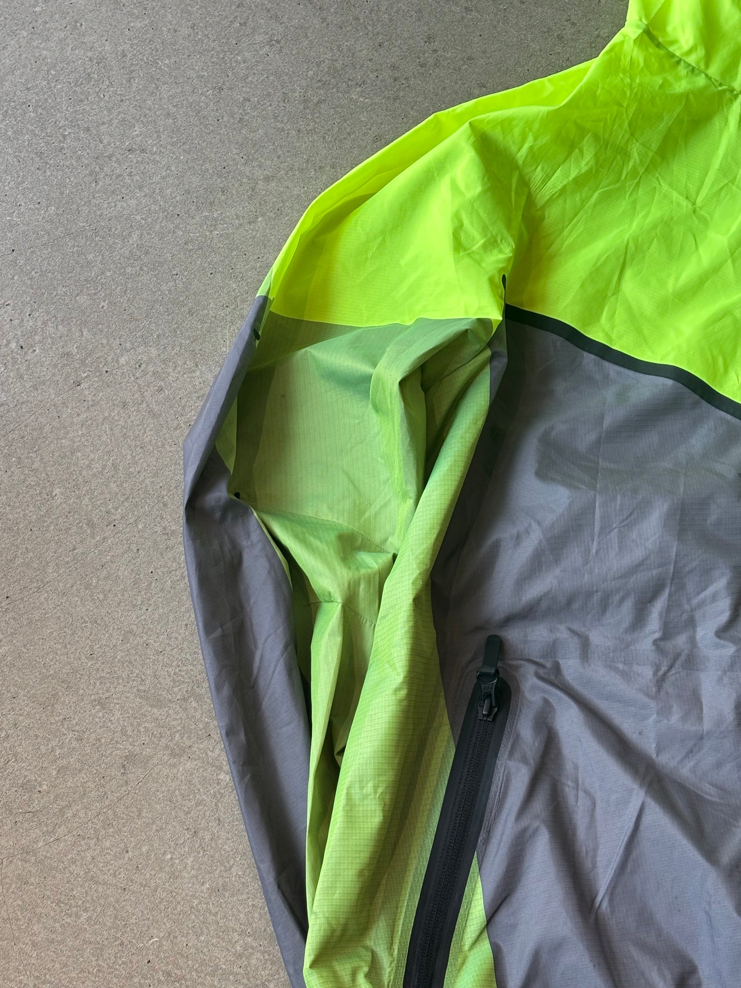 Nike NikeLab x Kim Jones Windrunner Running Jacket Volt L