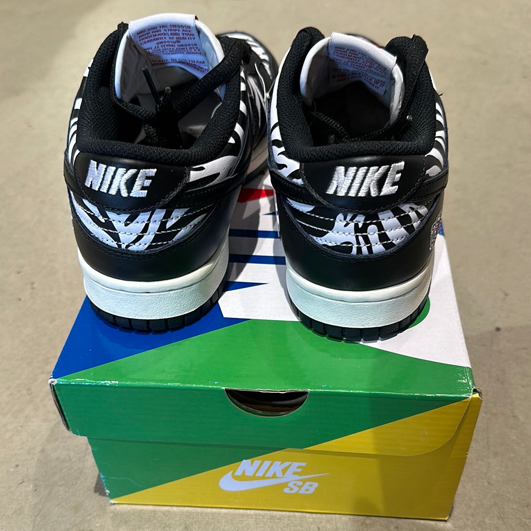 Nike SB Dunk Low Quartersnacks Zebra 42.5