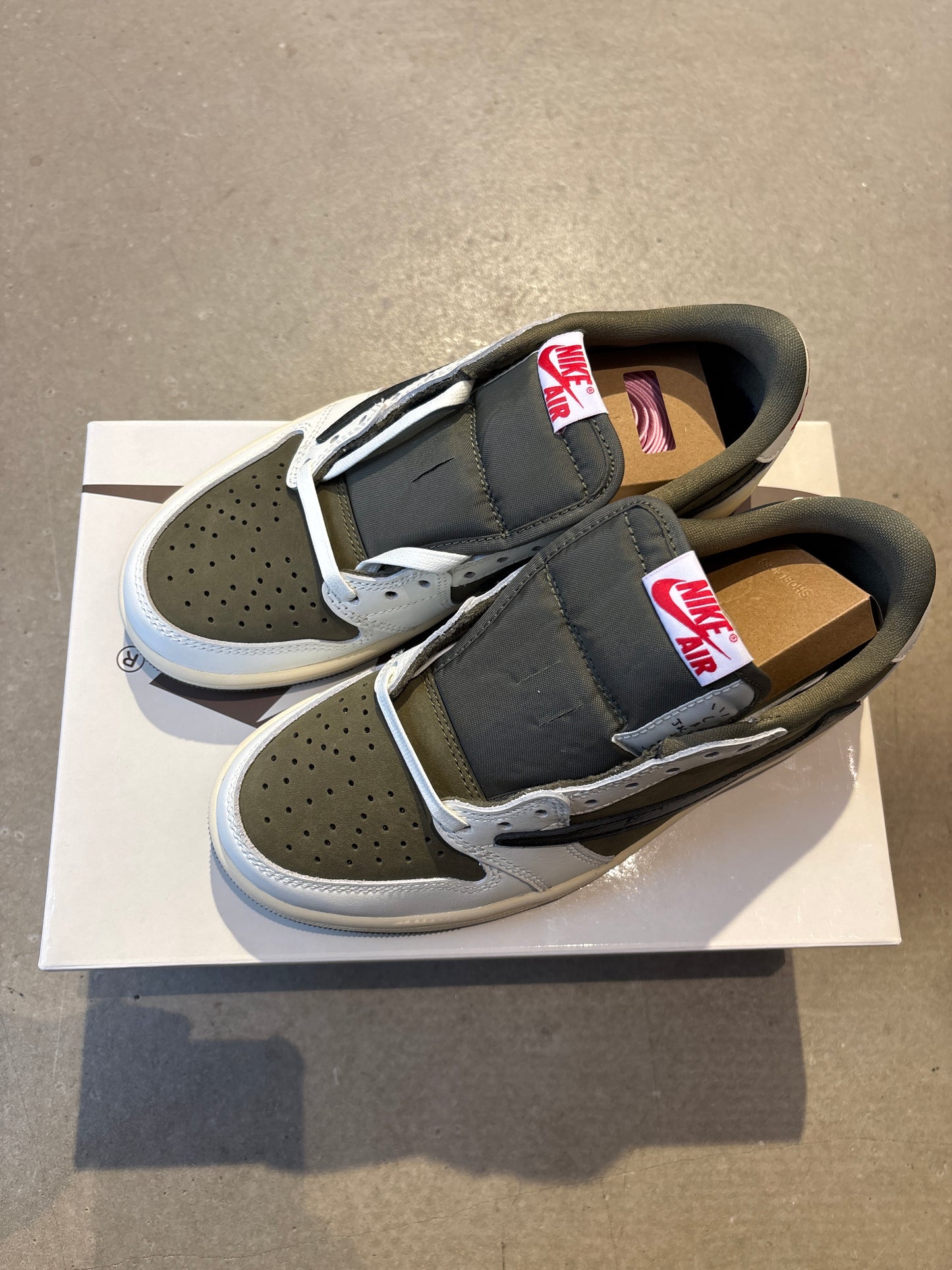 Jordan 1 Retro Low OG SP Travis Scott Medium Olive