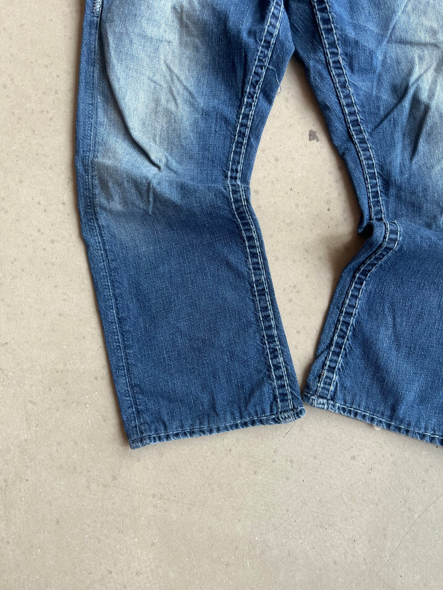 True Religion Baggy Stitched Jeans 36