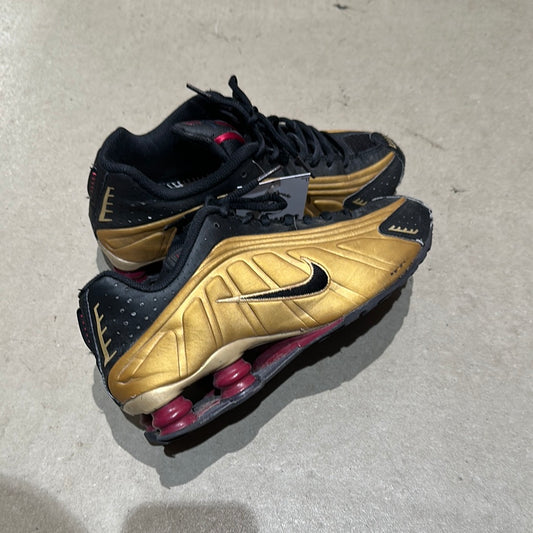 Nike Shox R4 Gold Black EU 39