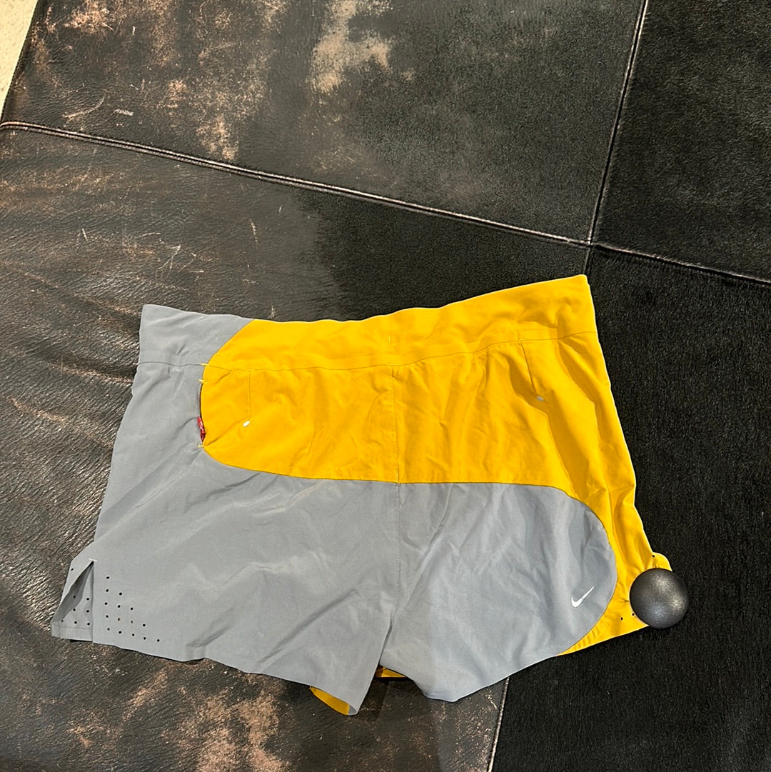 Nike Dry Fit Shorts Yellow L