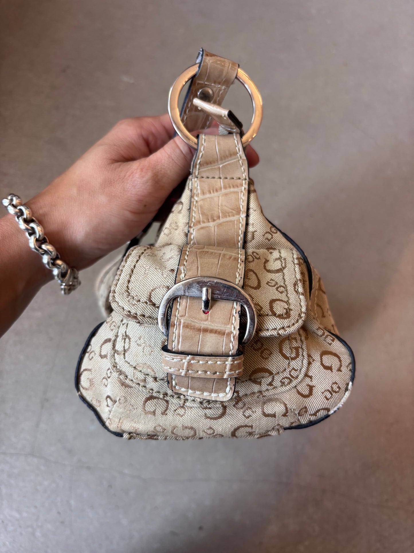 Beige Guess Shoulderbag