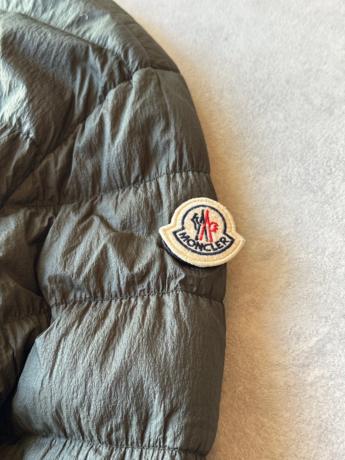 Moncler Dist padded Down Puffer Green Size 4