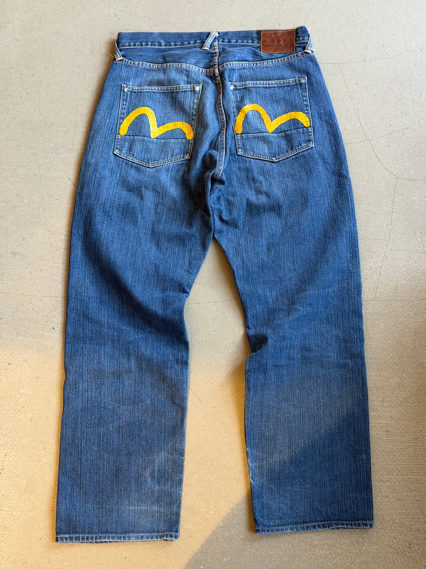 Evisu Jeans Yellow paint Size 34 x 35