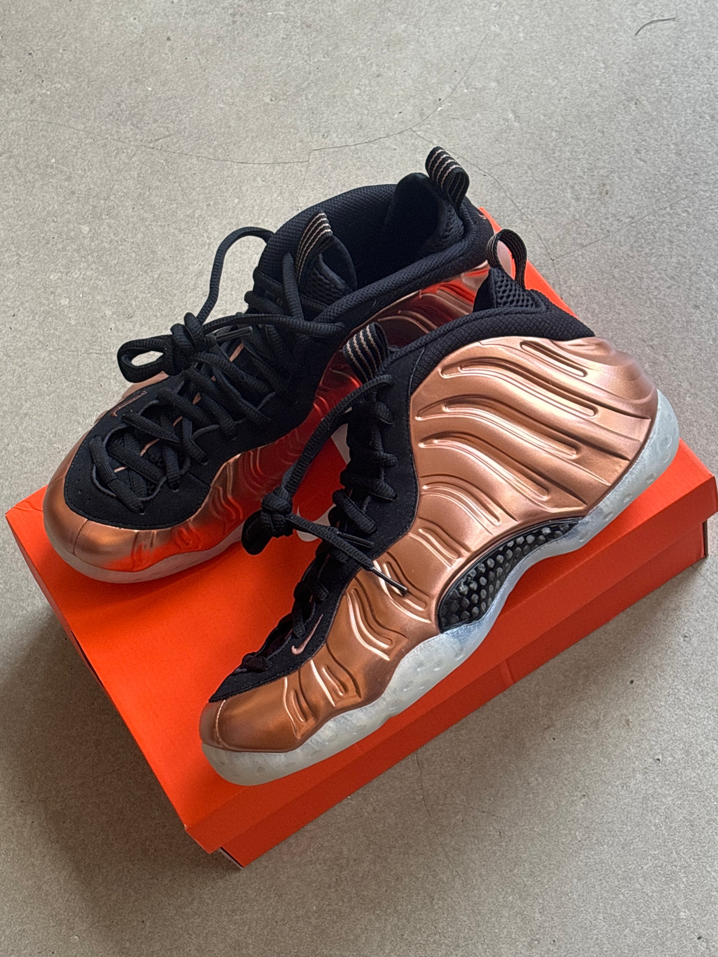 Nike Air Foamposite One Metallic Cooper 44