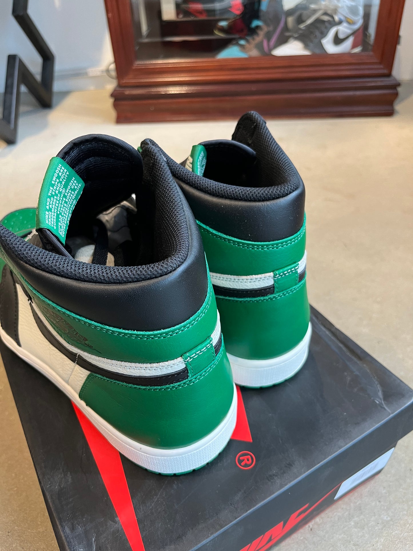 Jordan 1 Retro High OG Pine Green EU 47.5